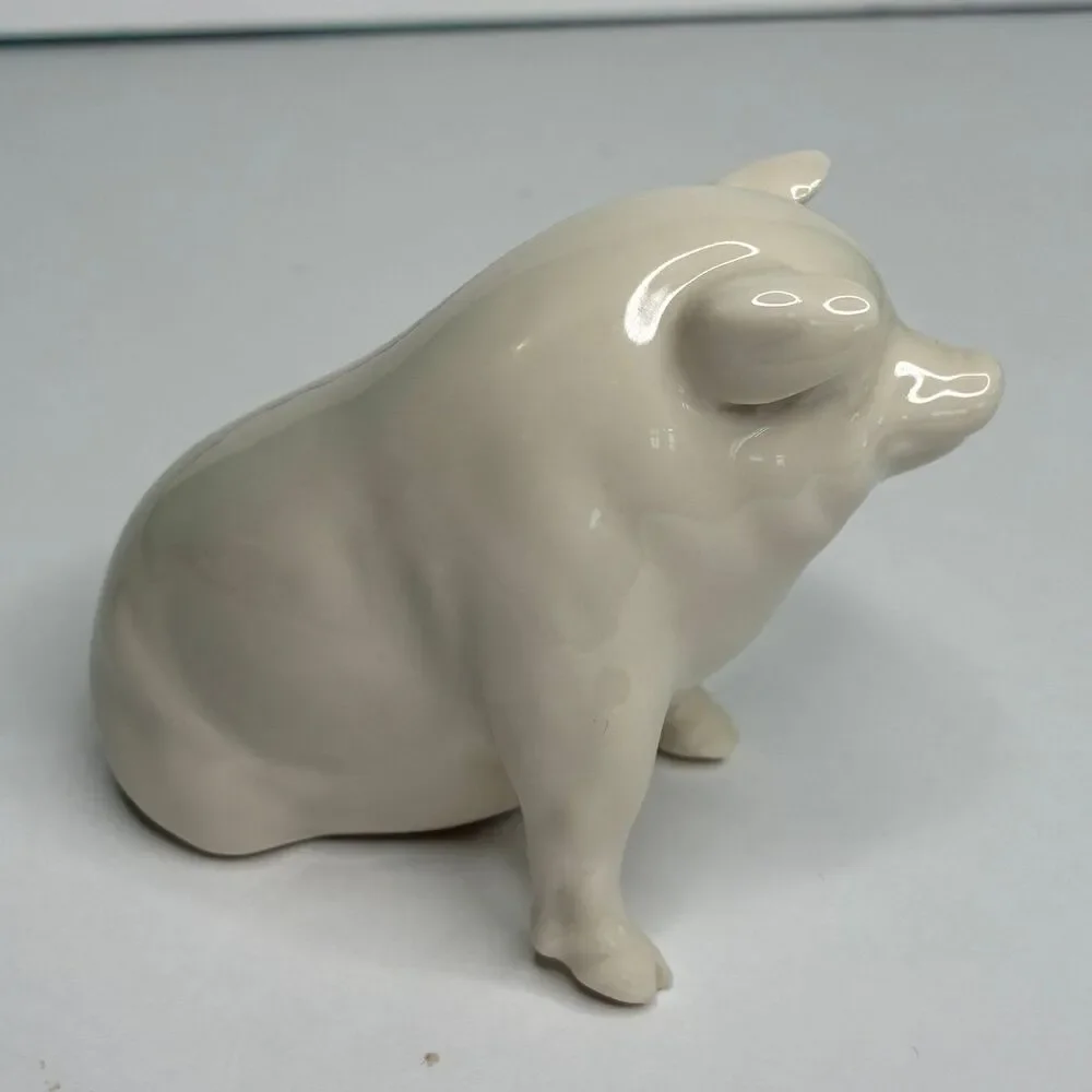 Vintage Belleek Pottery Porcelain Pig Figurine: 2